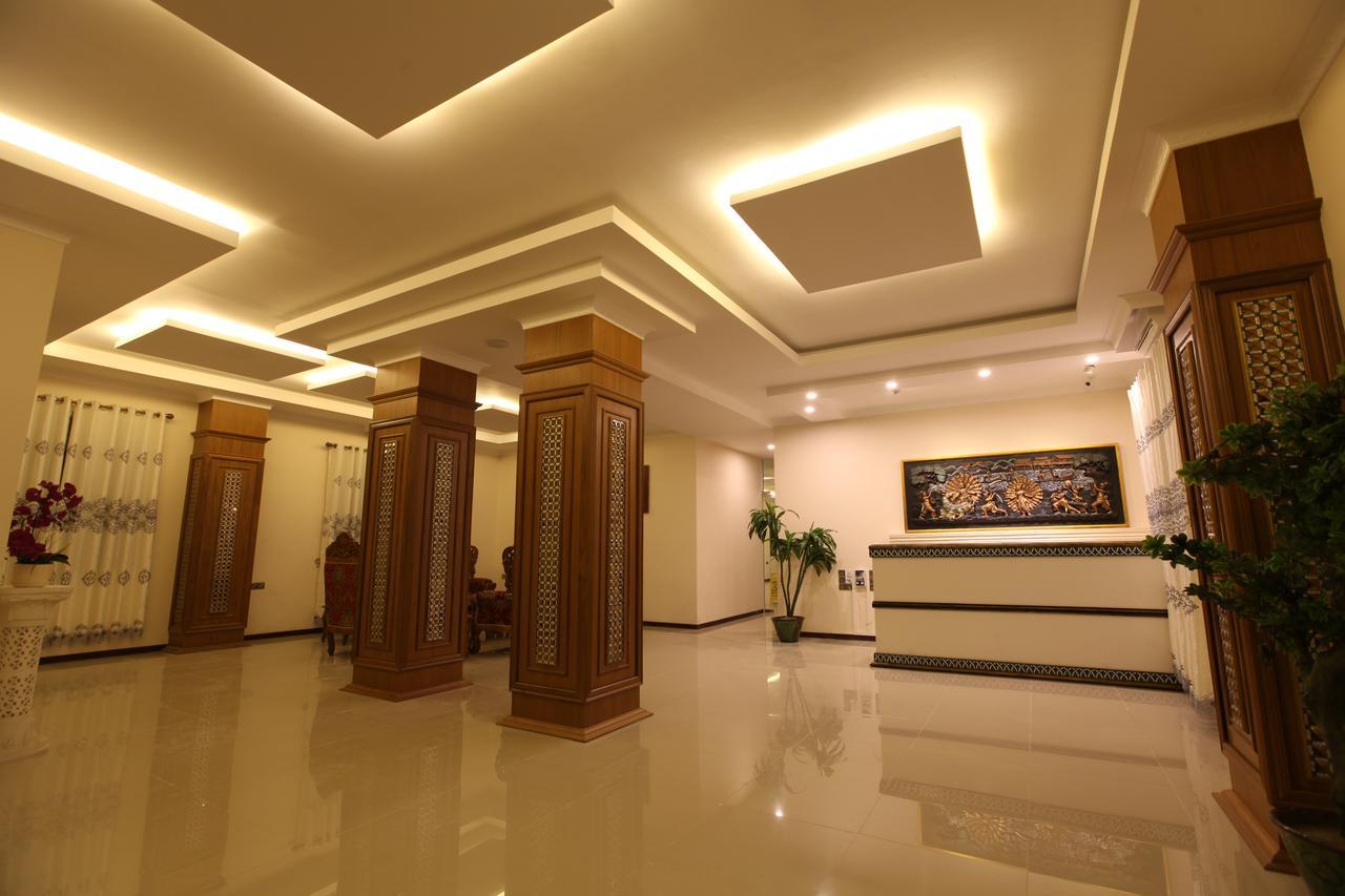 The Hotel Emperor-Inle Nyaung Shwe Exterior photo