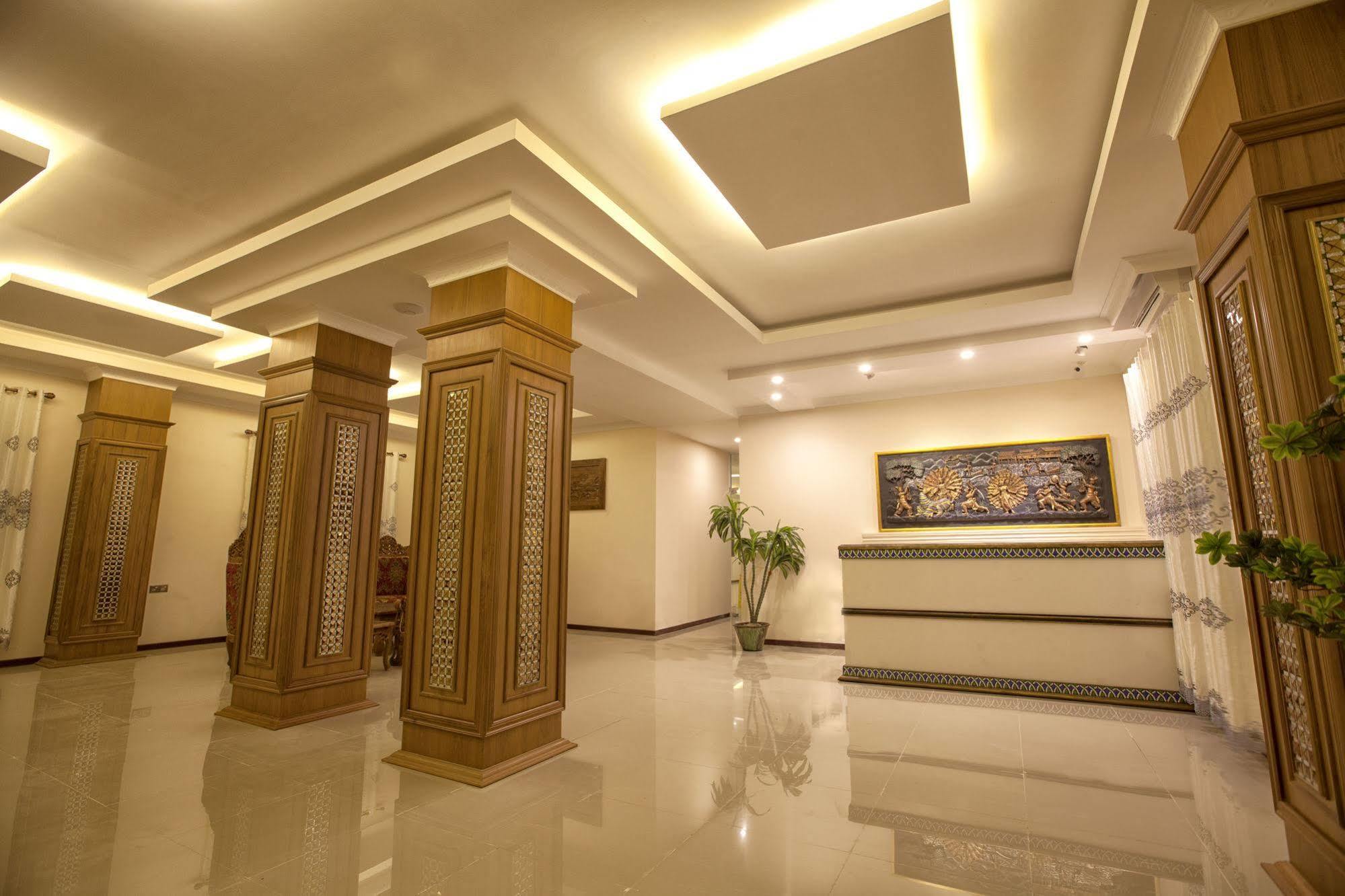 The Hotel Emperor-Inle Nyaung Shwe Exterior photo