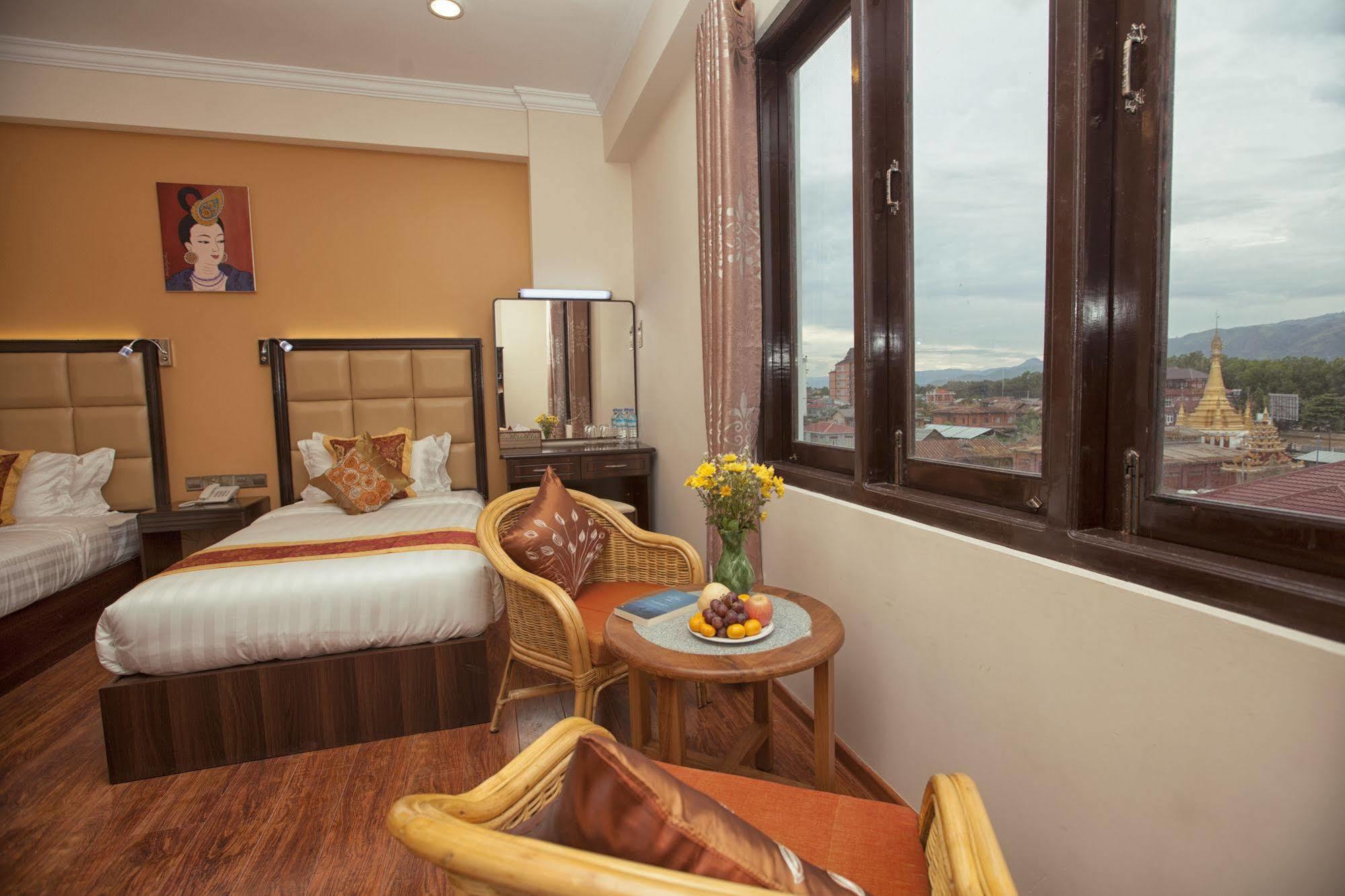 The Hotel Emperor-Inle Nyaung Shwe Exterior photo